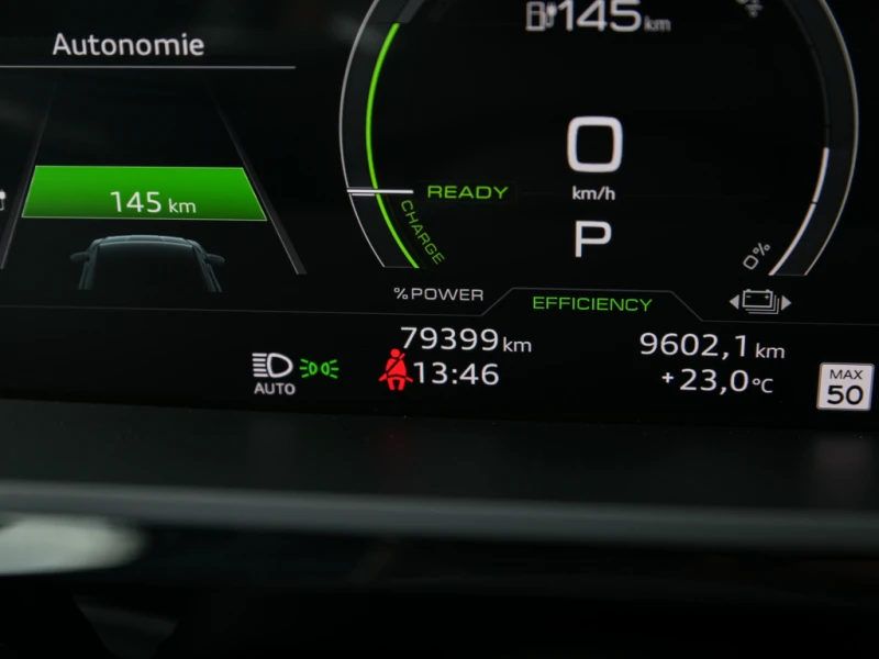 Audi E-Tron 2022 Technik Quattro Sportback* FULL* Кожа* Панора, снимка 11 - Автомобили и джипове - 52706016