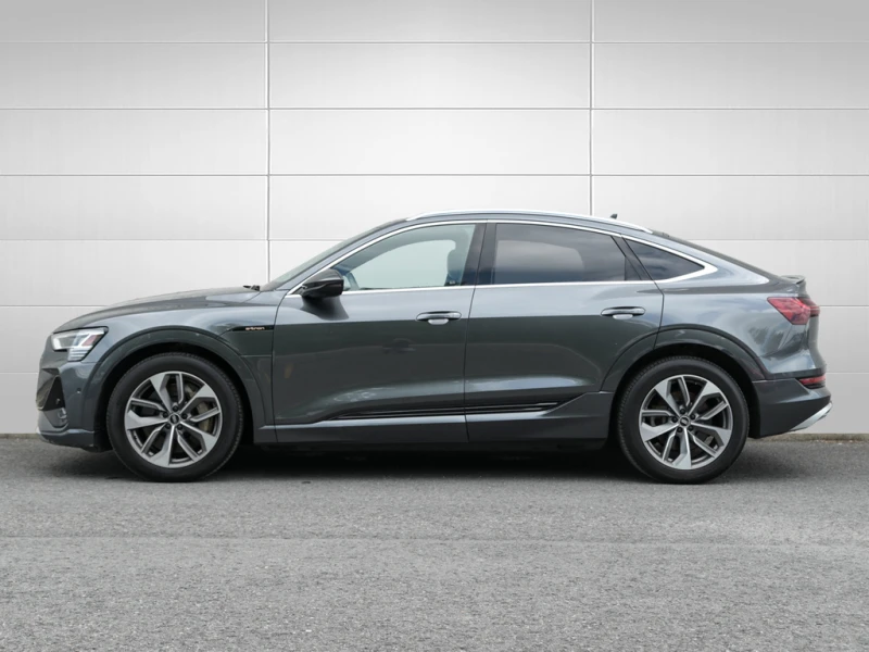 Audi E-Tron 2022 Technik Quattro Sportback* FULL* Кожа* Панора, снимка 3 - Автомобили и джипове - 52706016