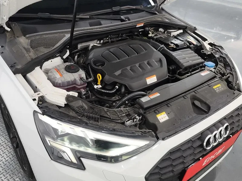 Audi A3 40 TFSI, снимка 6 - Автомобили и джипове - 54751613