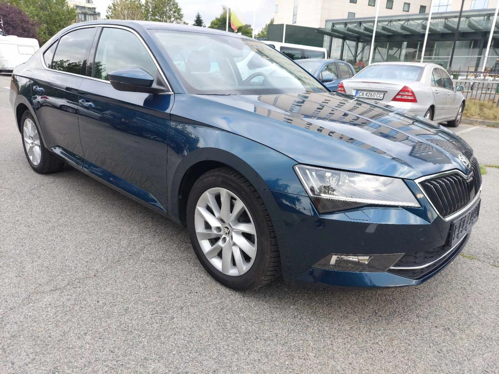 Skoda Superb 2,0D УНИКАЛЕН!!!! - изображение 5