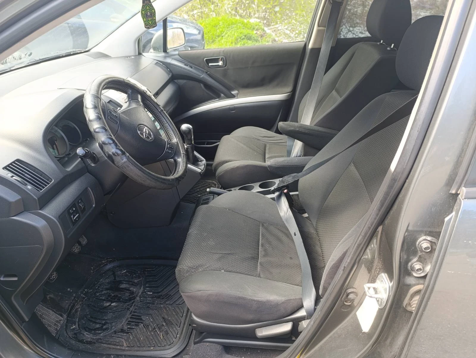 Toyota Corolla verso Verso - изображение 8