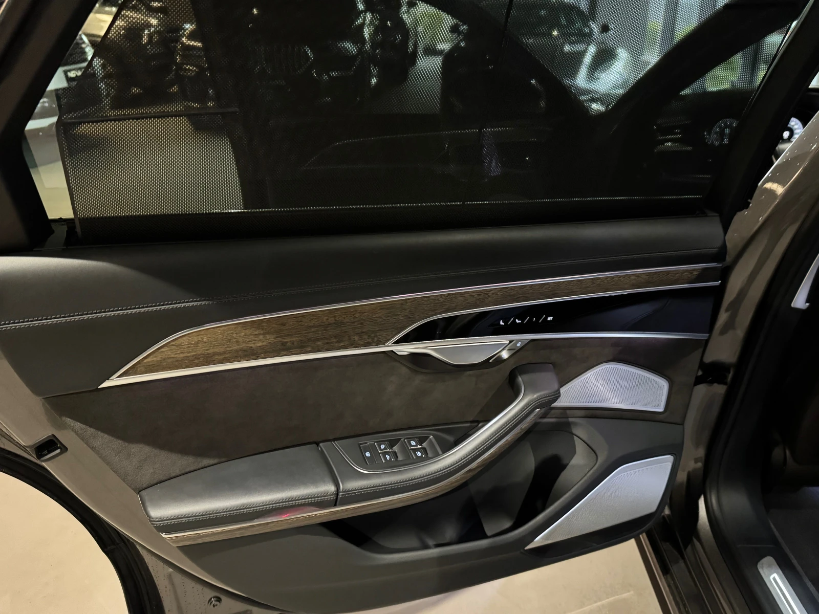 Audi A8  - изображение 10
