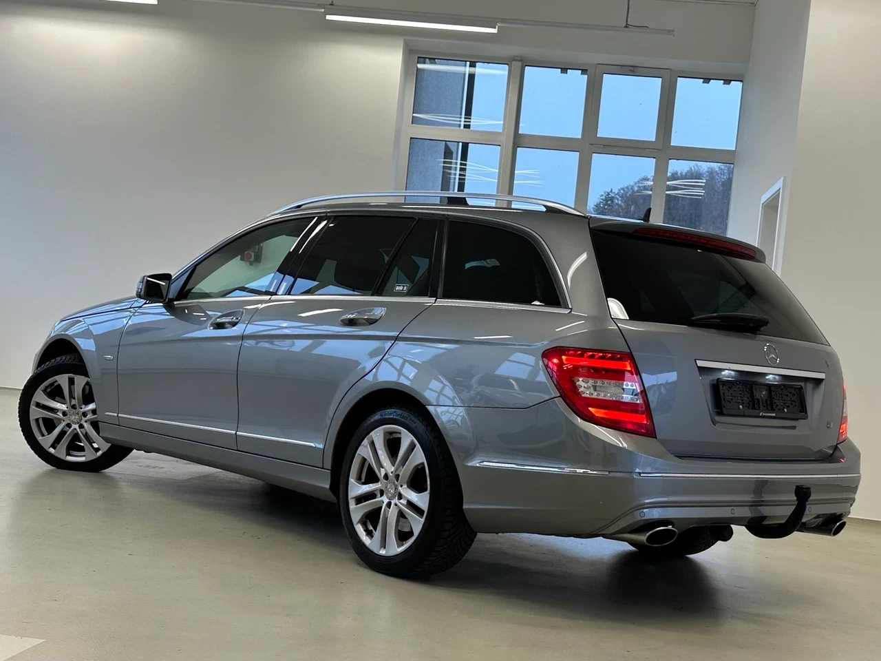 Mercedes-Benz C 350 Avantgarde   3.5 V6   306 к.с.   Швейцария - изображение 8