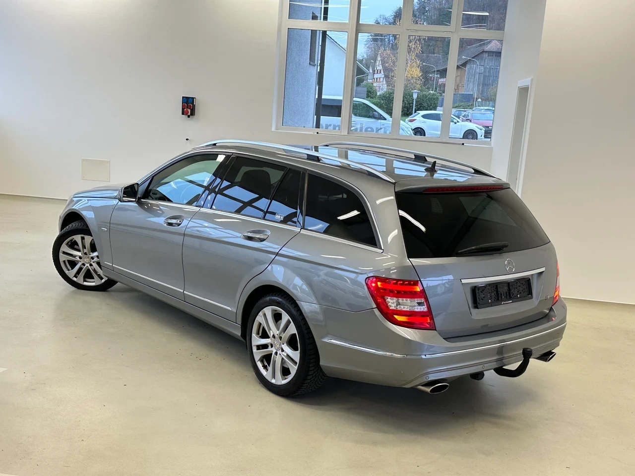 Mercedes-Benz C 350 Avantgarde   3.5 V6   306 к.с.   Швейцария - изображение 7
