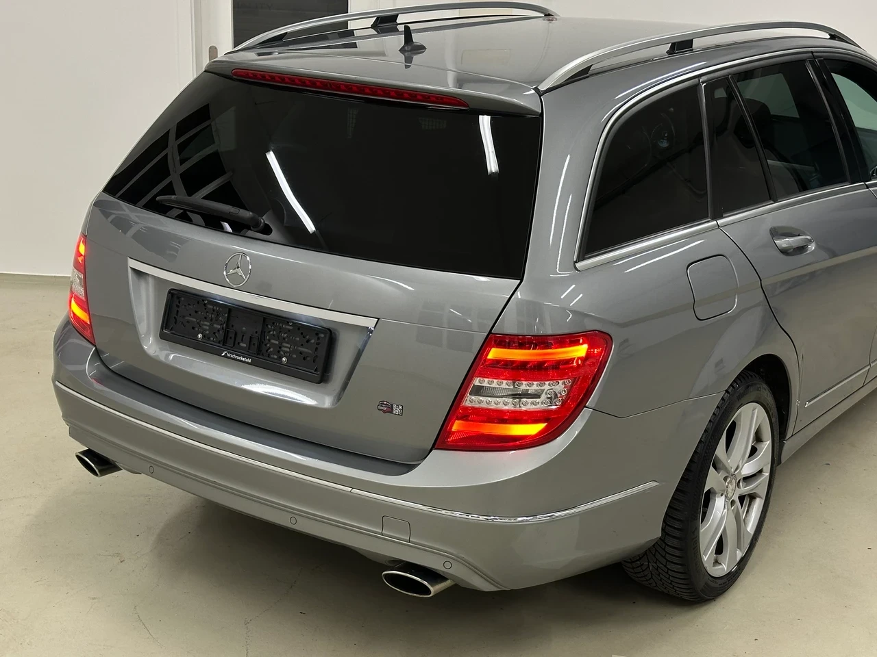Mercedes-Benz C 350 Avantgarde   3.5 V6   306 к.с.   Швейцария - изображение 5