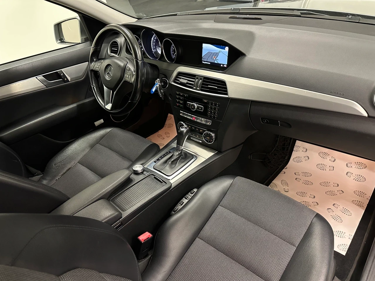 Mercedes-Benz C 350 Avantgarde   3.5 V6   306 к.с.   Швейцария - изображение 10
