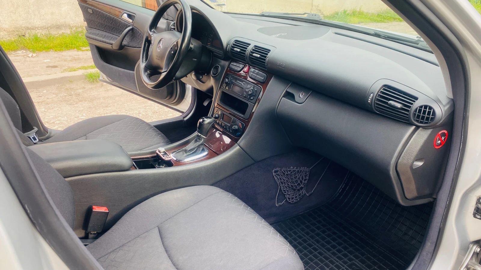 Mercedes-Benz C 220 220 - изображение 8