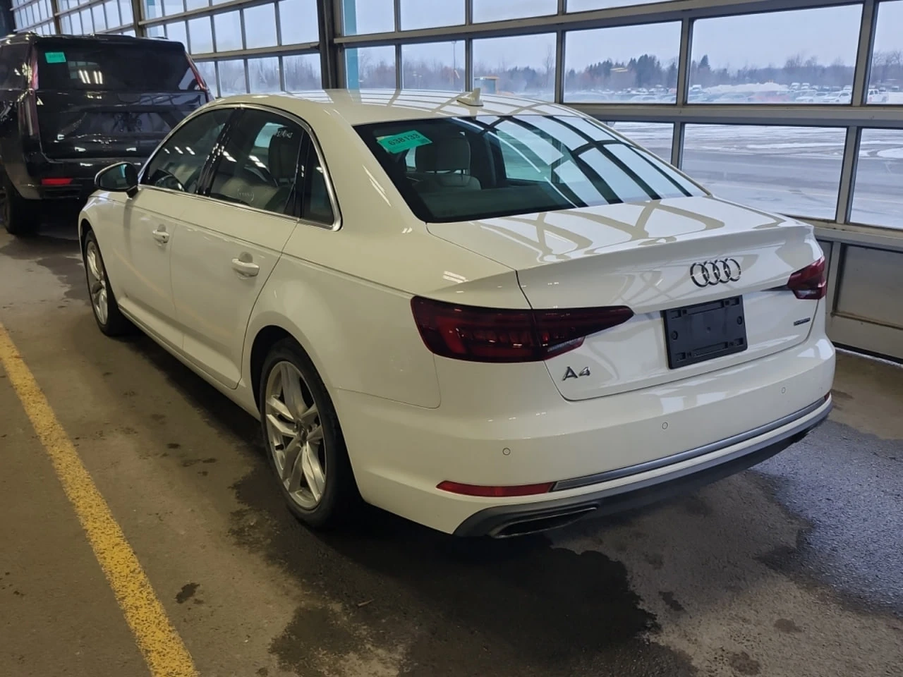 Audi A4 * АВТО КРЕДИТ* ЦЕНА ДО БГ * Сервизна история *  - изображение 4