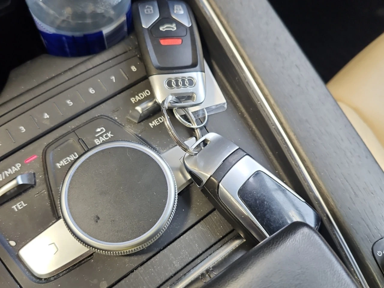 Audi A4 * АВТО КРЕДИТ* ЦЕНА ДО БГ * Сервизна история *  - изображение 9