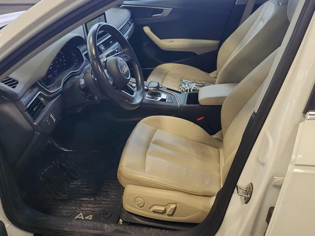 Audi A4 * АВТО КРЕДИТ* ЦЕНА ДО БГ * Сервизна история *  - изображение 5