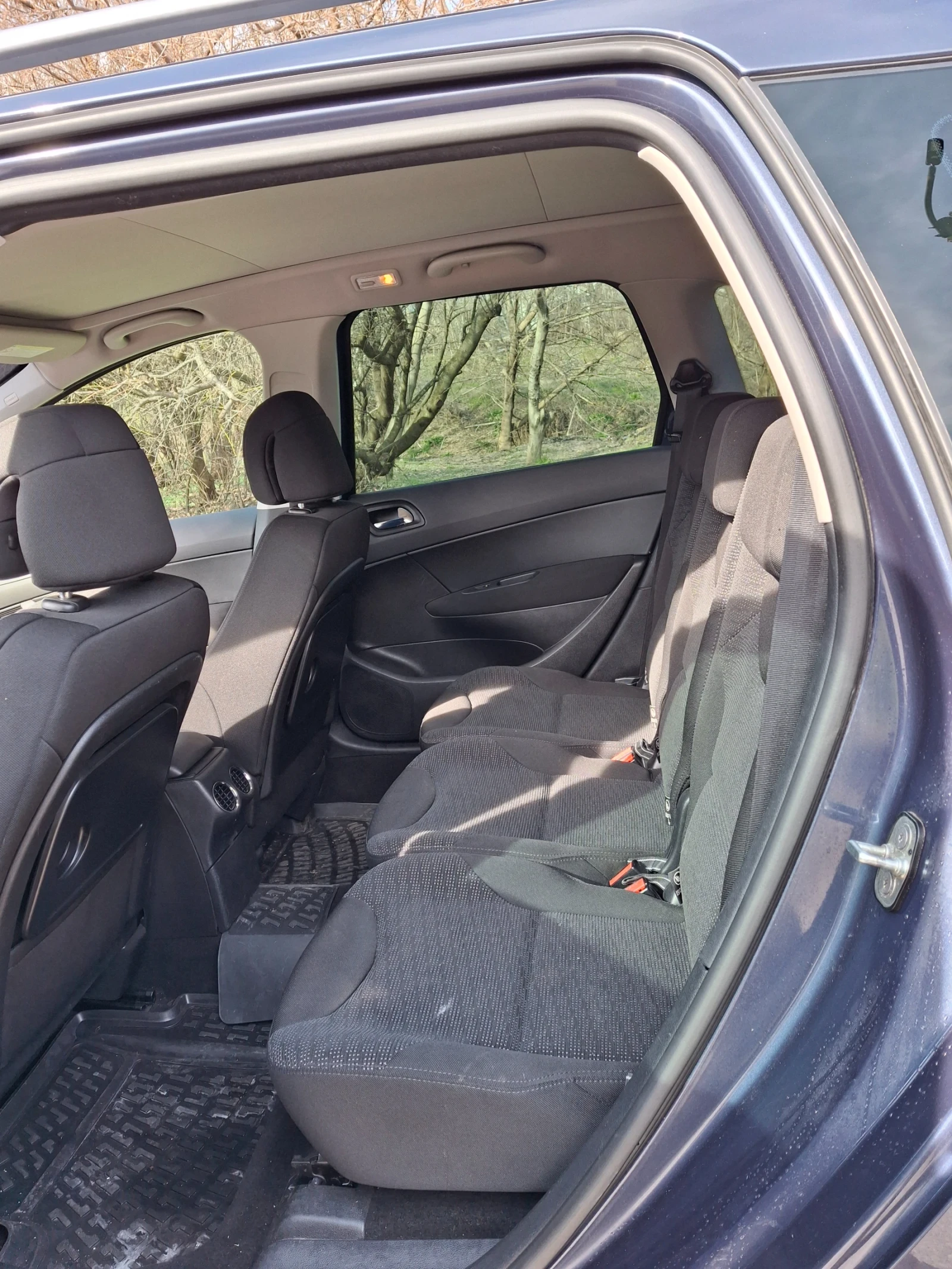 Peugeot 308 HDI SW, снимка 16 - Автомобили и джипове - 53721536