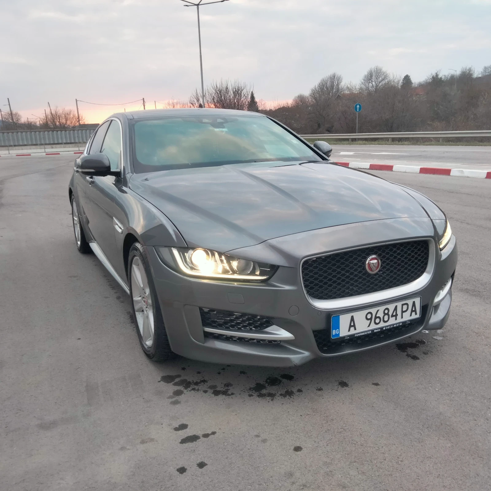 Jaguar XE 2.0d, снимка 2 - Автомобили и джипове - 53873679
