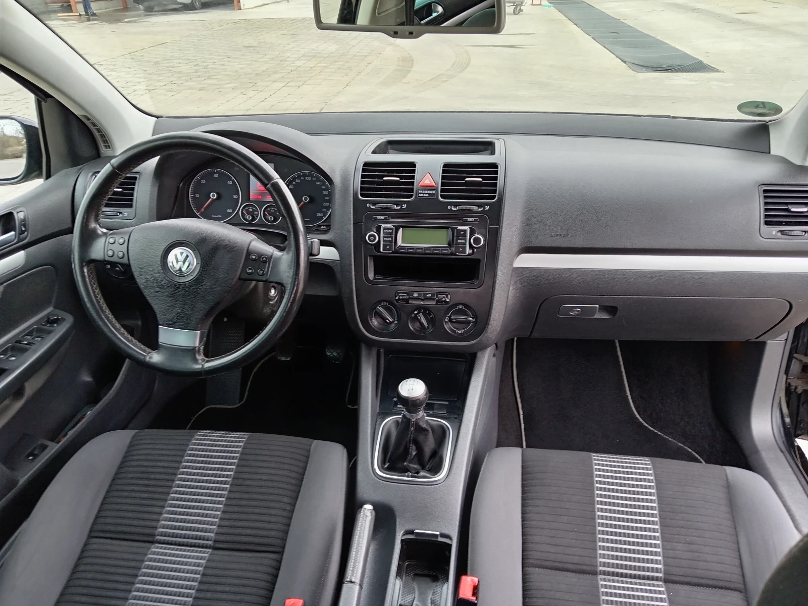 VW Golf 1.9 disel 105 United , снимка 10 - Автомобили и джипове - 54012025