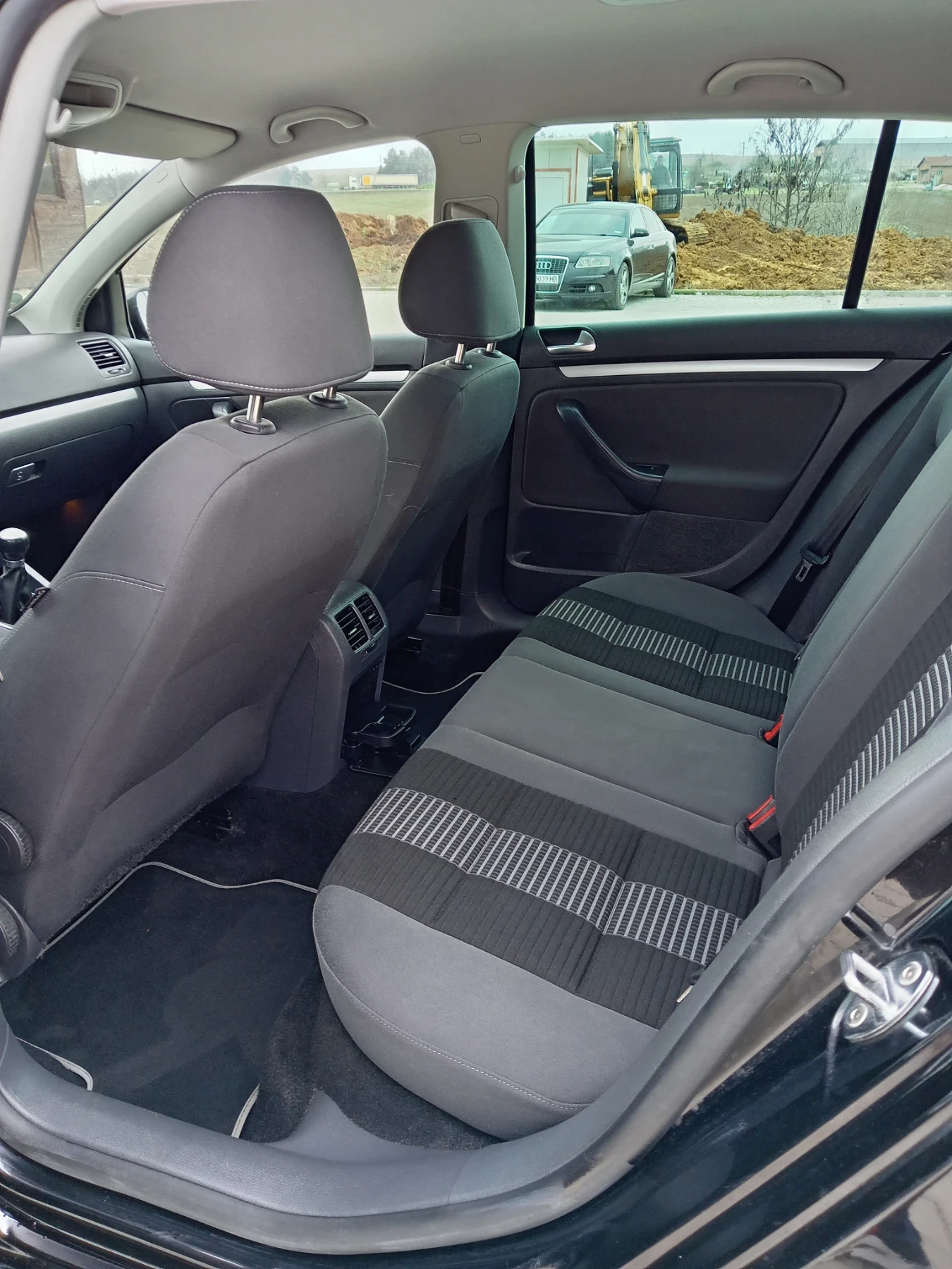 VW Golf 1.9 disel 105 United , снимка 11 - Автомобили и джипове - 54012025