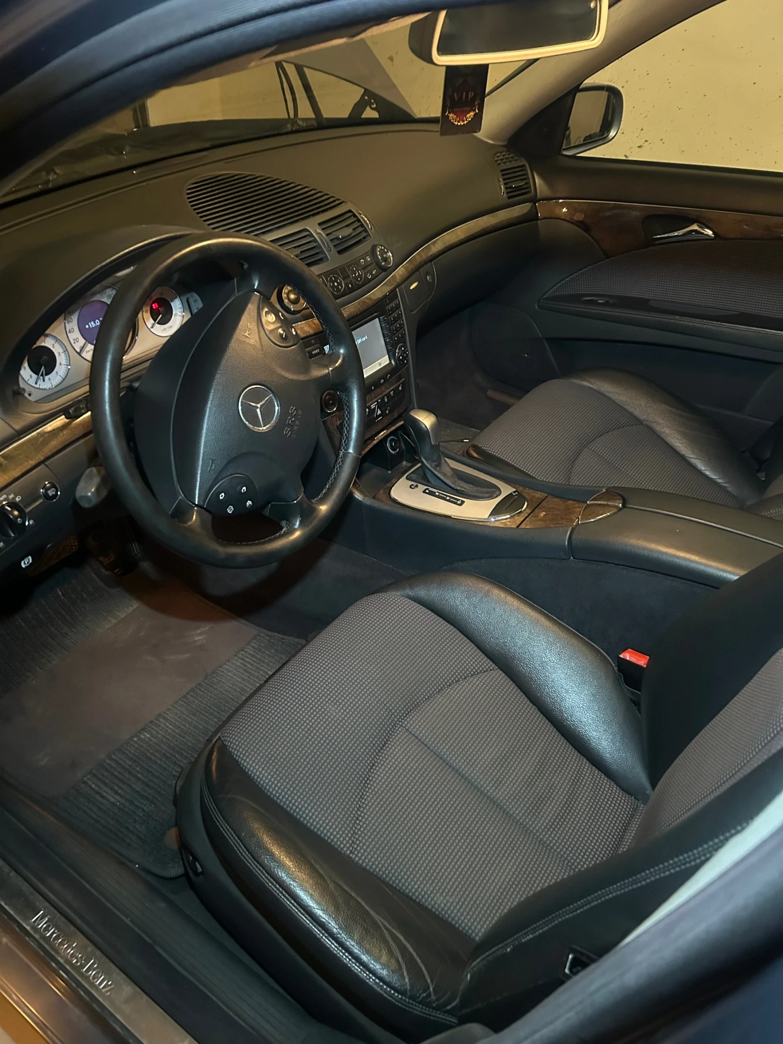 Mercedes-Benz E 320 CDI, снимка 13 - Автомобили и джипове - 54456653