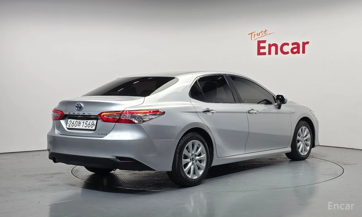 Toyota Camry, снимка 2 - Автомобили и джипове - 54378919