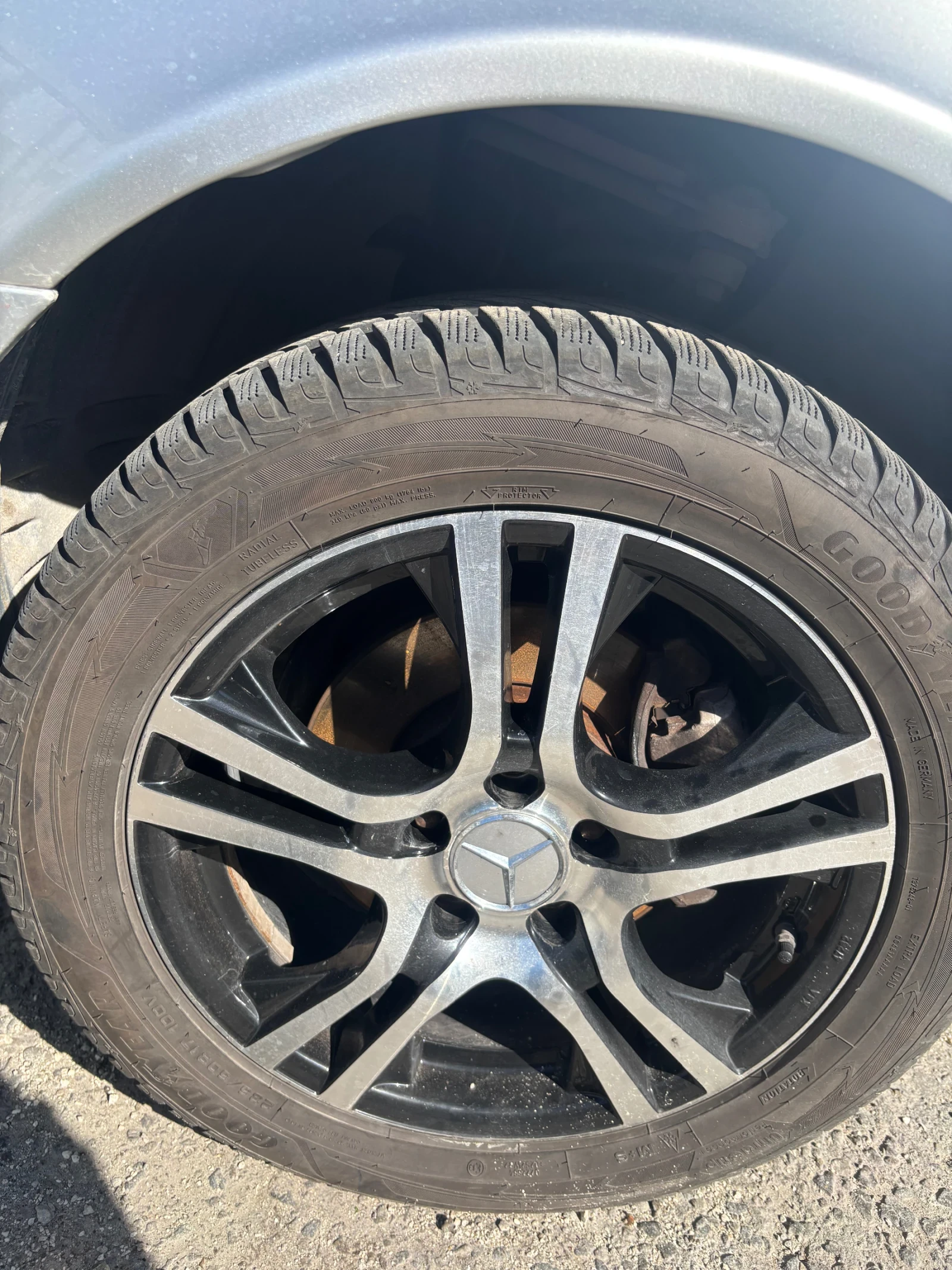 Mercedes-Benz E 220 Елеганс, снимка 3 - Автомобили и джипове - 54414181