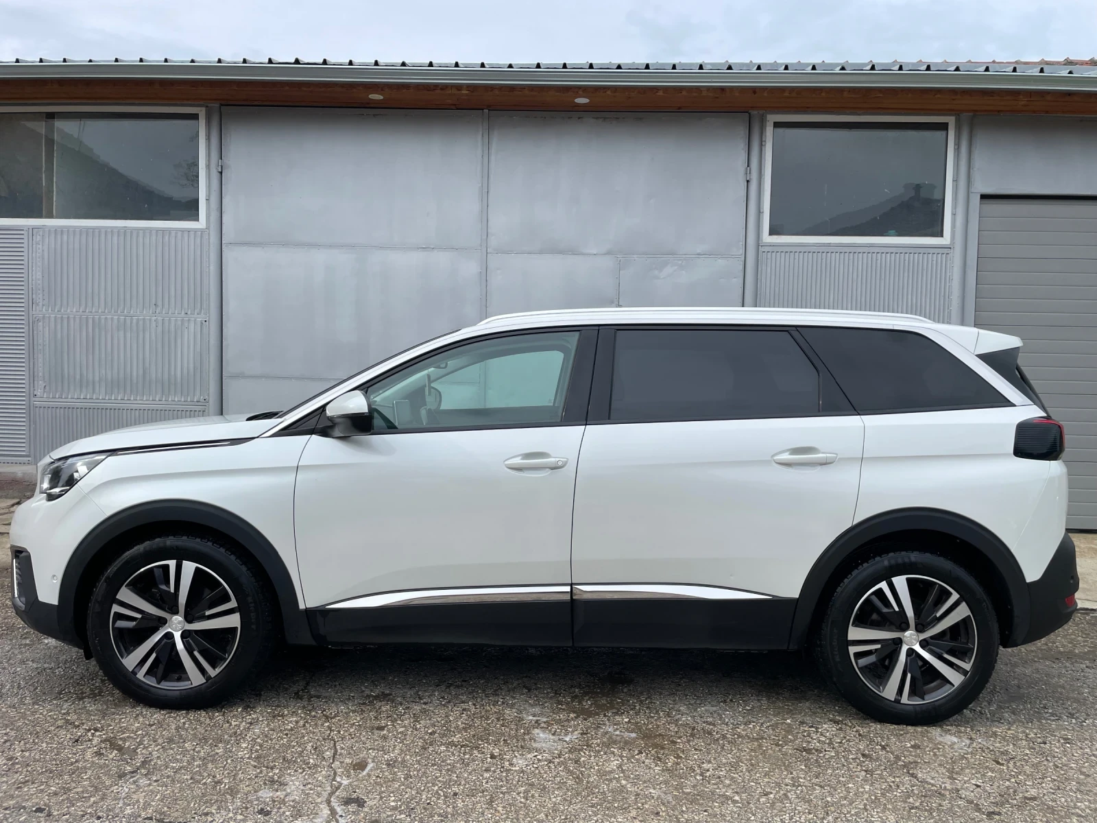 Peugeot 5008 1.5 HDi 130HP ТОП СЪСТОЯНИЕ, снимка 5 - Автомобили и джипове - 54478817