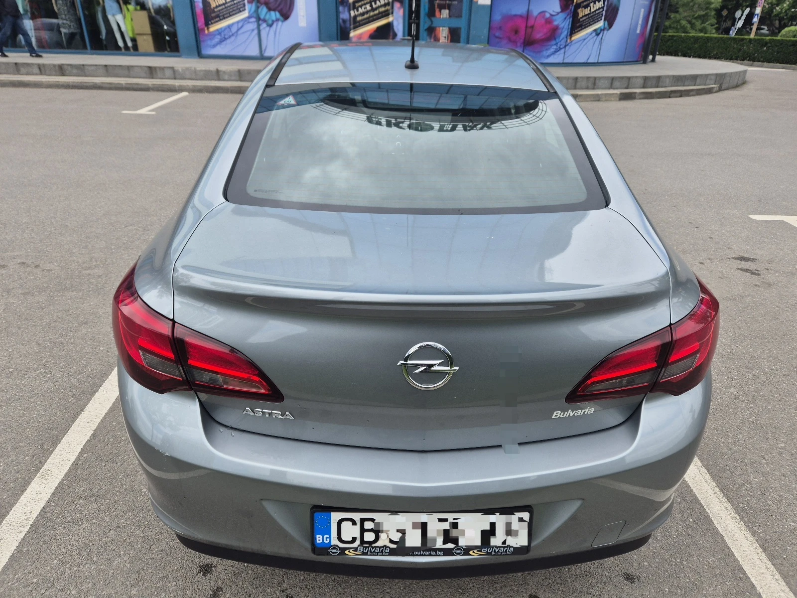 Opel Astra J 1.6 ГАЗ нова от България, снимка 5 - Автомобили и джипове - 54610884