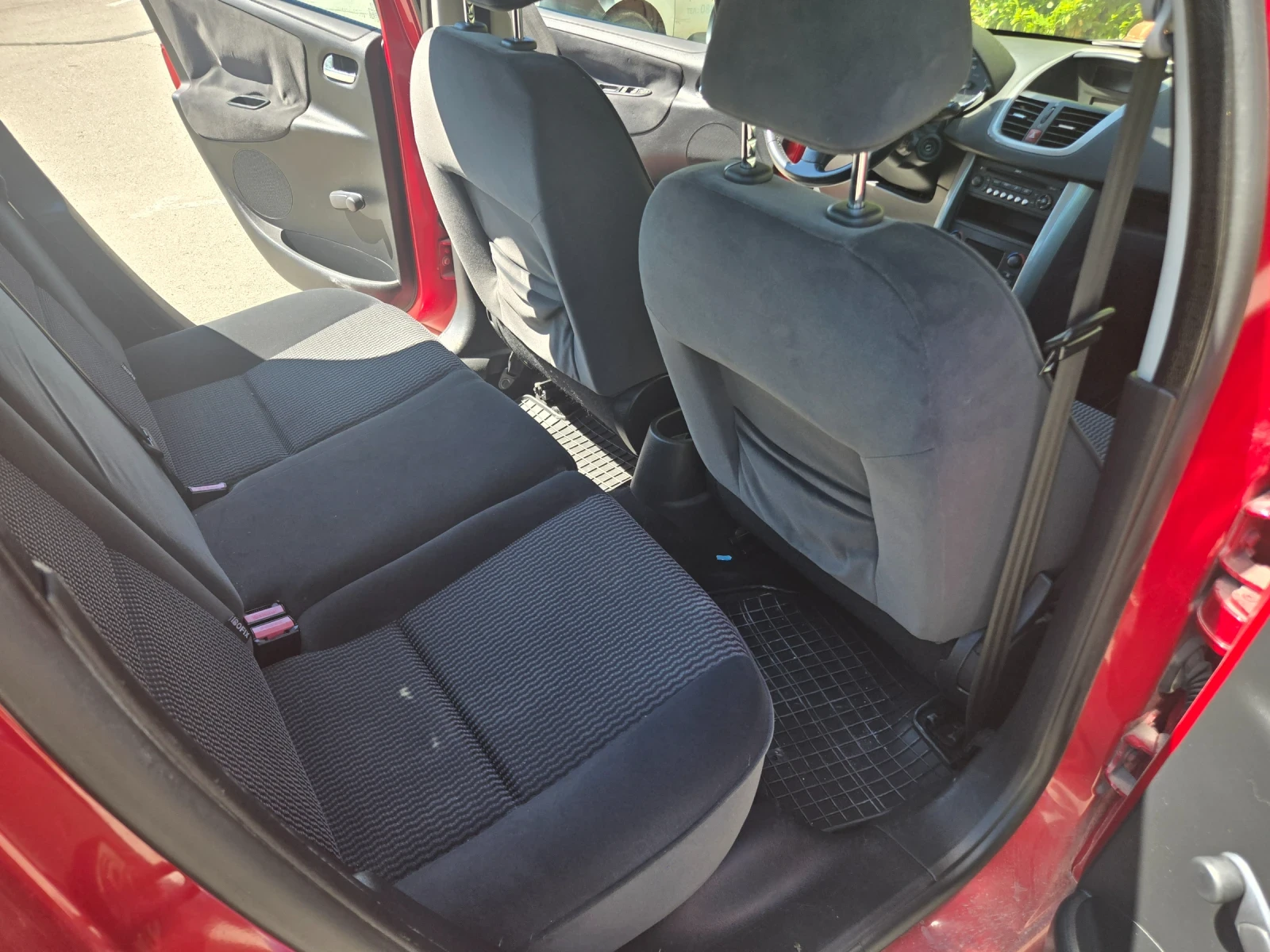 Peugeot 207, снимка 9 - Автомобили и джипове - 54677864