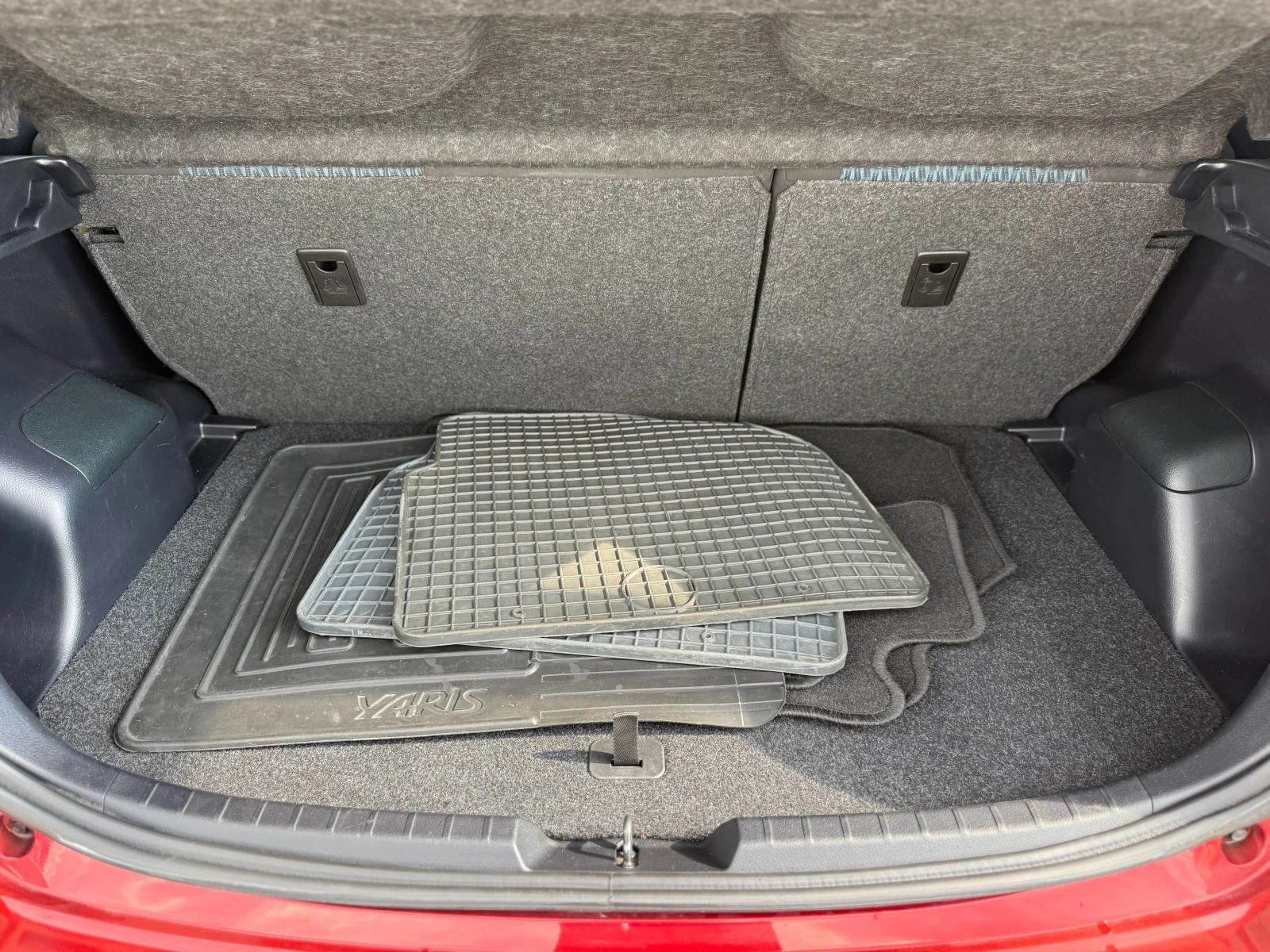 Toyota Yaris 1.3 = 2014 = 80K KM = NAVI = ЛИЗИНГ, снимка 16 - Автомобили и джипове - 55157874