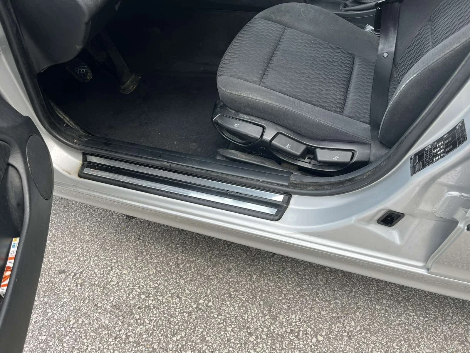 BMW 320, снимка 11 - Автомобили и джипове - 55165277