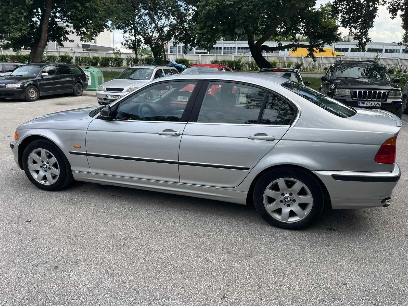 BMW 320, снимка 3 - Автомобили и джипове - 55165277