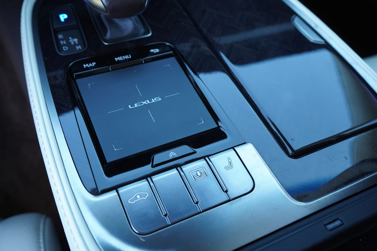 Lexus LS 500 LUXURY* HUD* KEYLESS* 360 CAM* DISTR* MARK LEVINSO, снимка 13 - Автомобили и джипове - 55741219