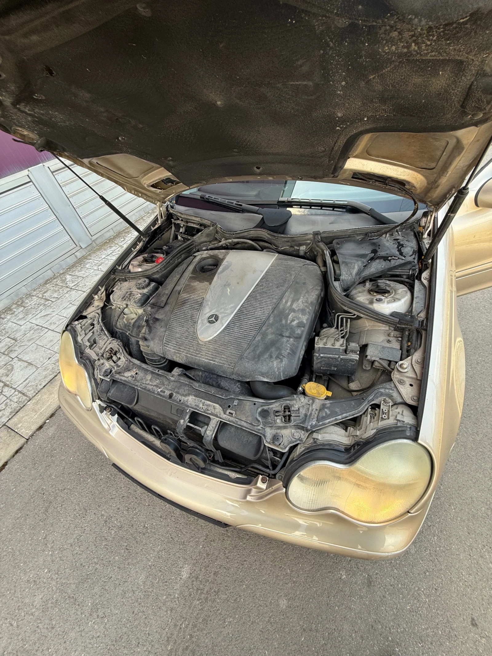 Mercedes-Benz C 220, снимка 10 - Автомобили и джипове - 55876349