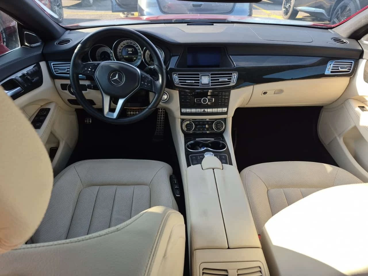 Mercedes-Benz CLS 550 KEYLESS* ОБДУХВАНЕ* TRACK PACKAGE* ACTIVE PARK ASS, снимка 11 - Автомобили и джипове - 56253508
