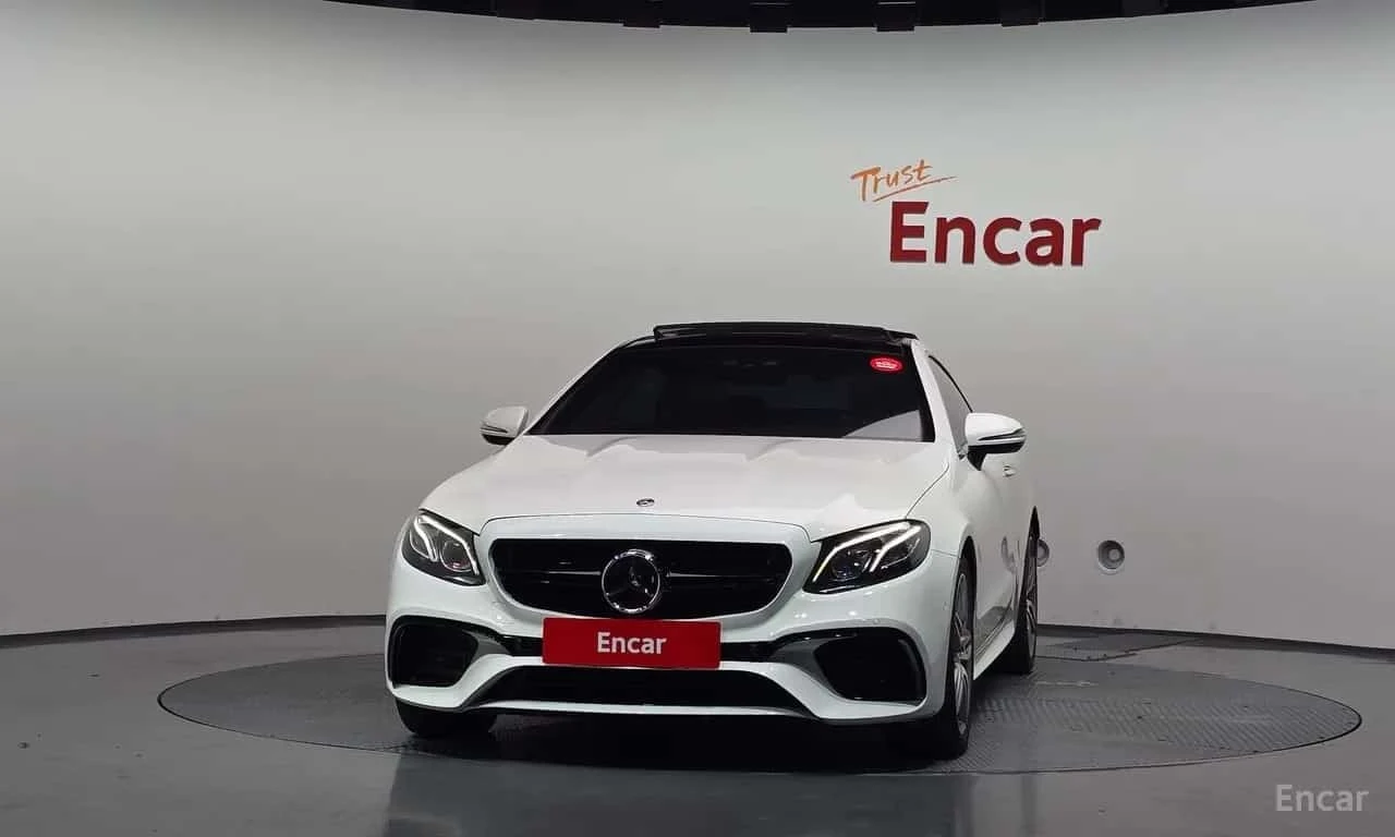 Mercedes-Benz E 220 d Coupe/АМГ ПАКЕТ/ФИНАНСИРАНЕ, снимка 3 - Автомобили и джипове - 56259324