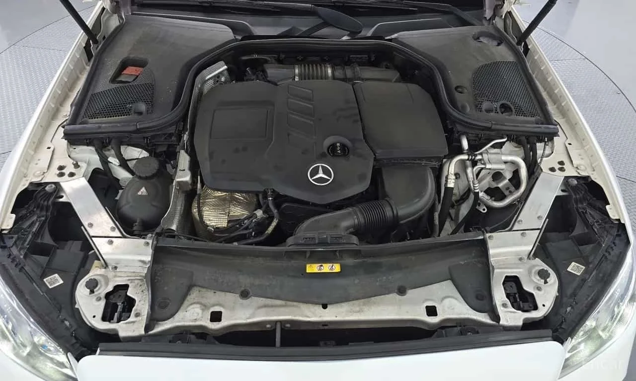 Mercedes-Benz E 220 d Coupe/АМГ ПАКЕТ/ФИНАНСИРАНЕ, снимка 6 - Автомобили и джипове - 56259324