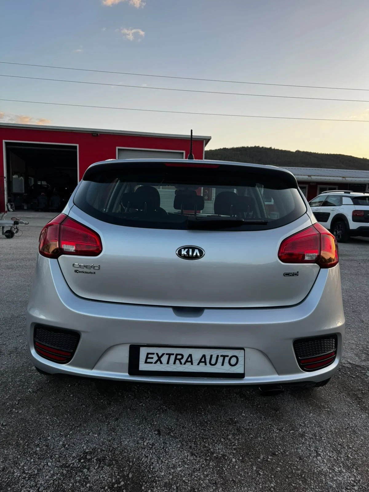 Kia Ceed 1.6CRDI, EURO 6B, FACELIFT, ХЕЧБЕК, 82000км, снимка 3 - Автомобили и джипове - 56302840