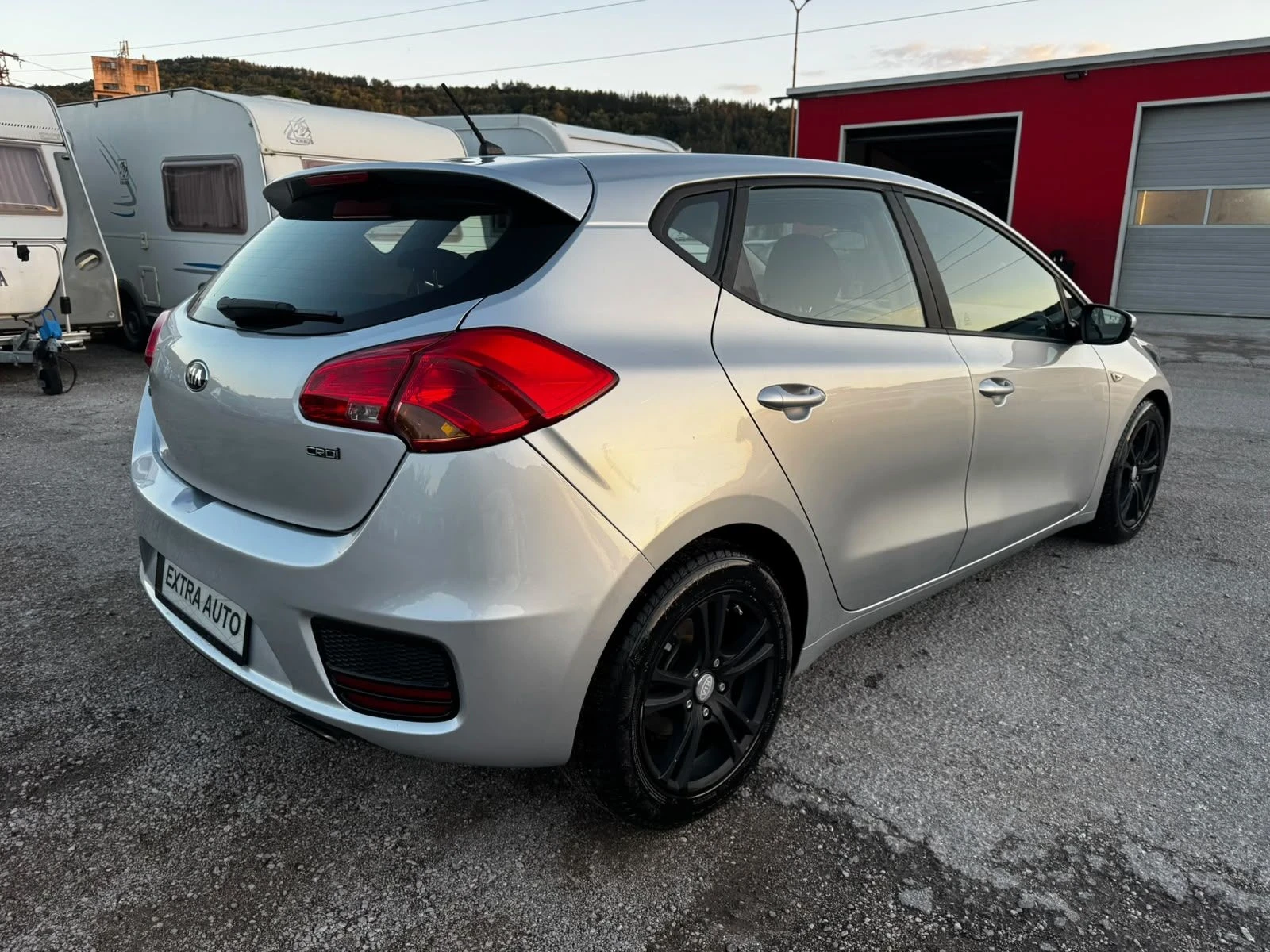 Kia Ceed 1.6CRDI, EURO 6B, FACELIFT, ХЕЧБЕК, 82000км, снимка 5 - Автомобили и джипове - 56302840