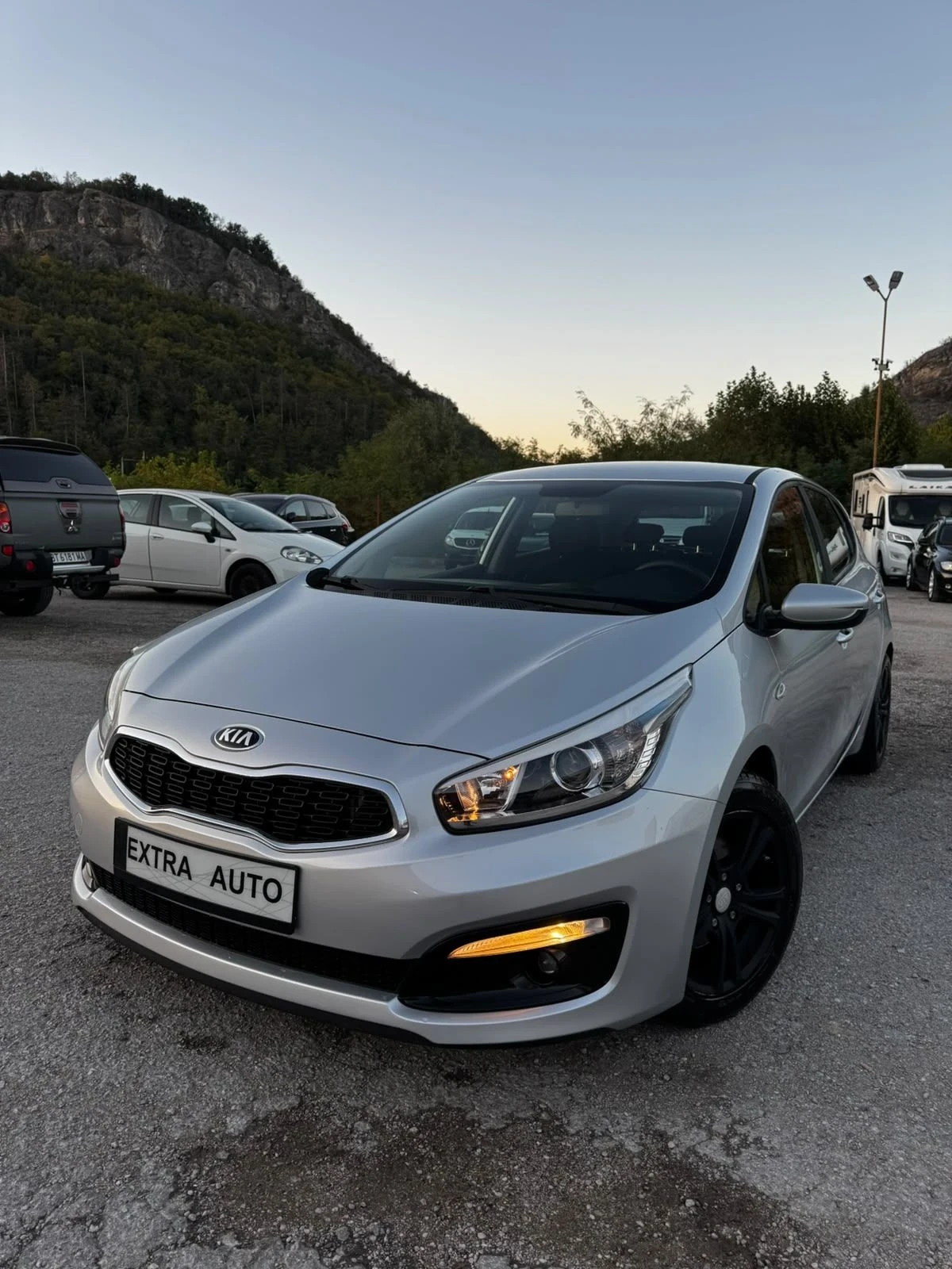 Kia Ceed 1.6CRDI, EURO 6B, FACELIFT, ХЕЧБЕК, 82000км, снимка 16 - Автомобили и джипове - 56302840