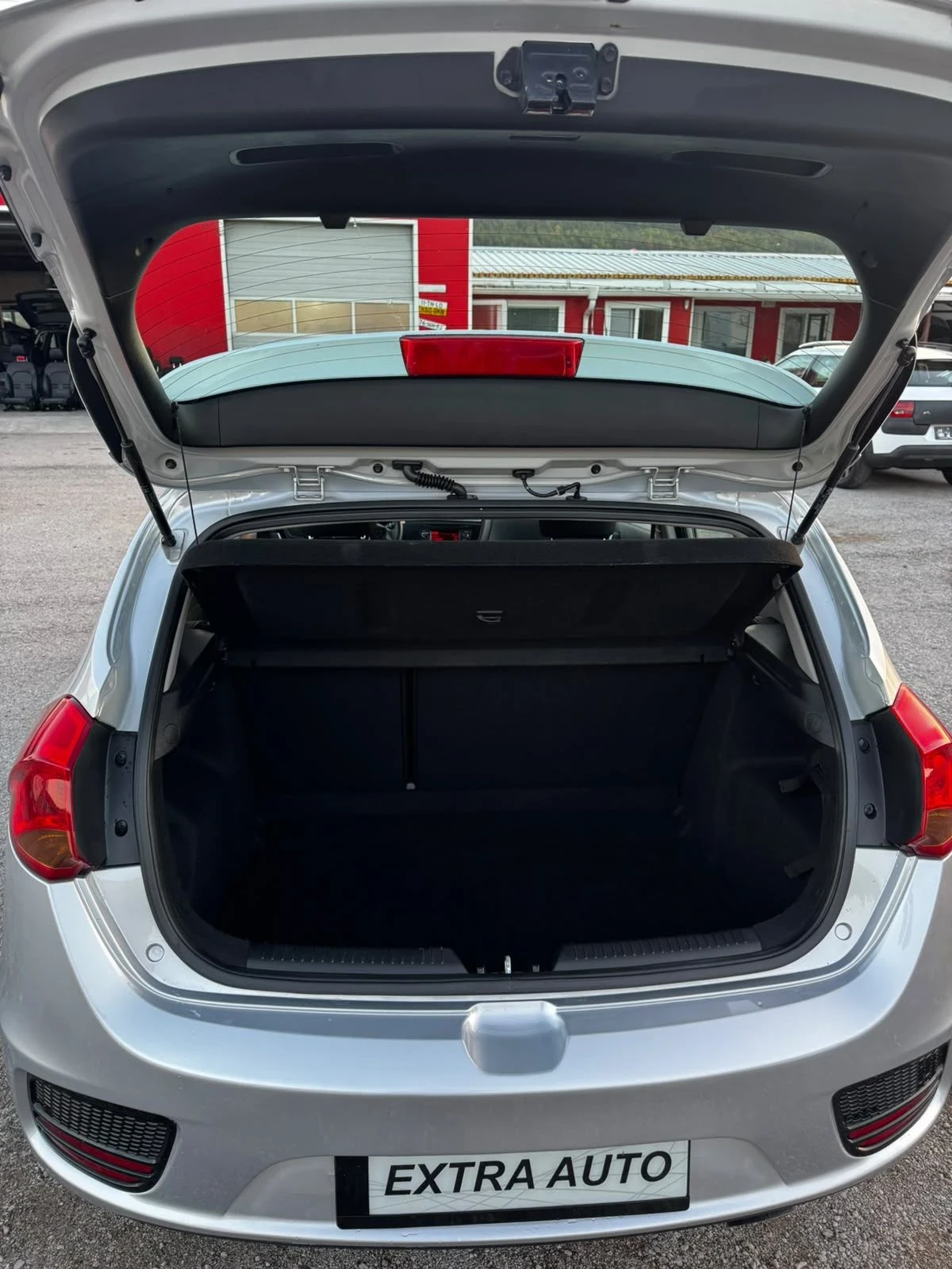 Kia Ceed 1.6CRDI, EURO 6B, FACELIFT, ХЕЧБЕК, 82000км, снимка 4 - Автомобили и джипове - 56302840