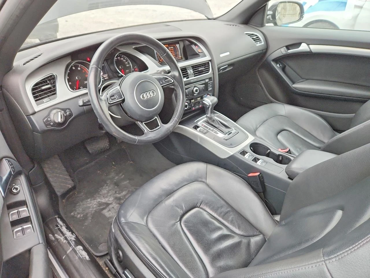 Audi A5 2.0l Premium, снимка 8 - Автомобили и джипове - 56350099