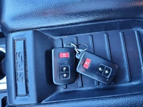 Toyota Tundra 4x4 Crewmax Crew Cab Short Bed * CARFAX *  | Auto.bg — изображение 11