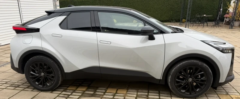 Toyota C-HR GR Plug-In 223к.с. Налична !!!, снимка 3 - Автомобили и джипове - 48008026