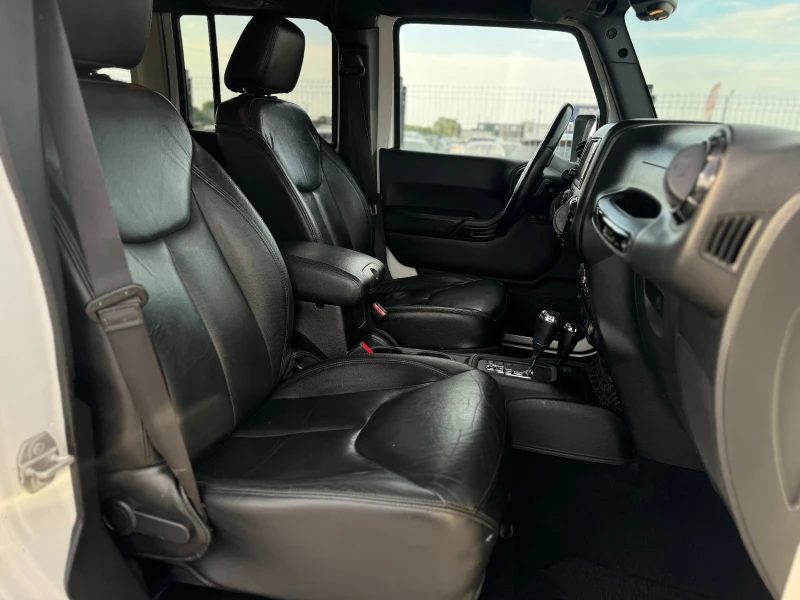 Jeep Wrangler UNLIMITED, снимка 14 - Автомобили и джипове - 51410299