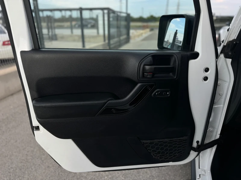 Jeep Wrangler UNLIMITED, снимка 8 - Автомобили и джипове - 51410299