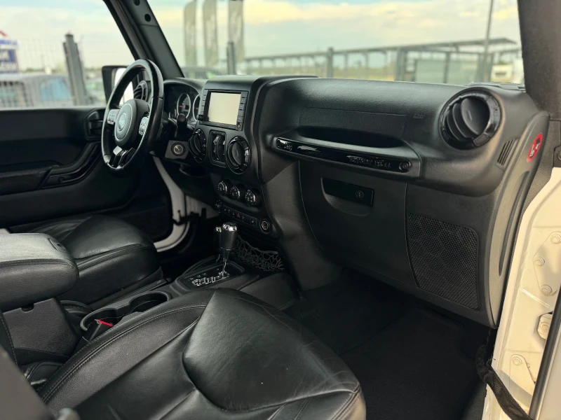 Jeep Wrangler UNLIMITED, снимка 13 - Автомобили и джипове - 51410299