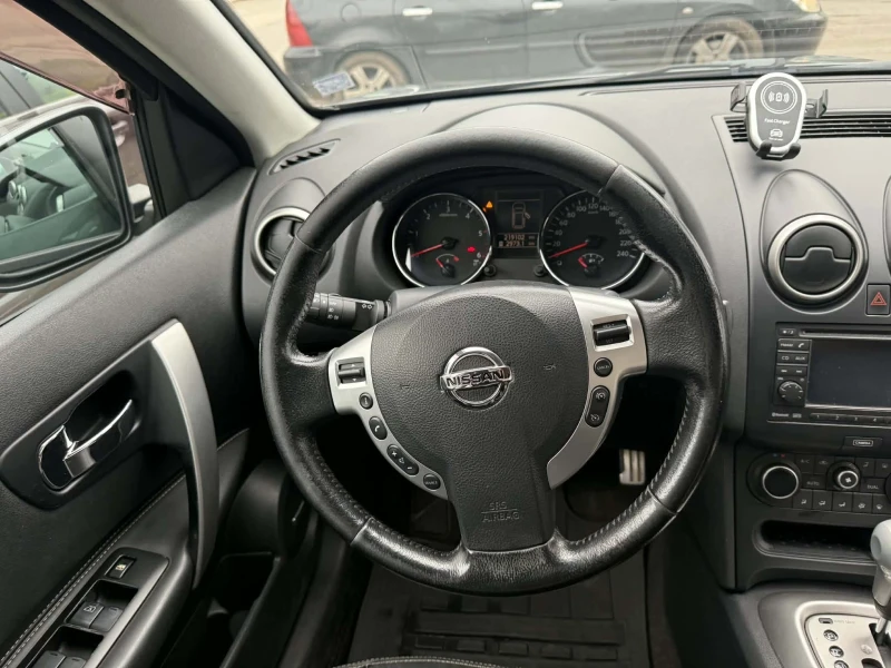 Nissan Qashqai, снимка 9 - Автомобили и джипове - 52815440
