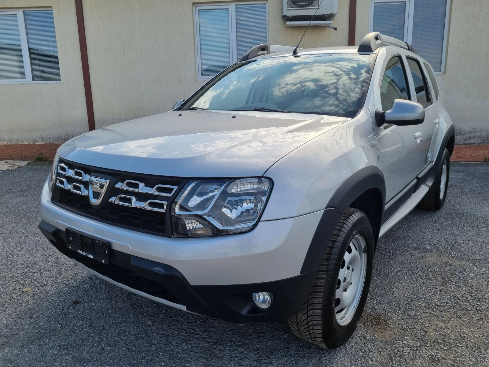 Dacia Duster 1.2 Турбо16v 125кс/6ск/Евро6/4х4/Кожа/Топ/ - изображение 6