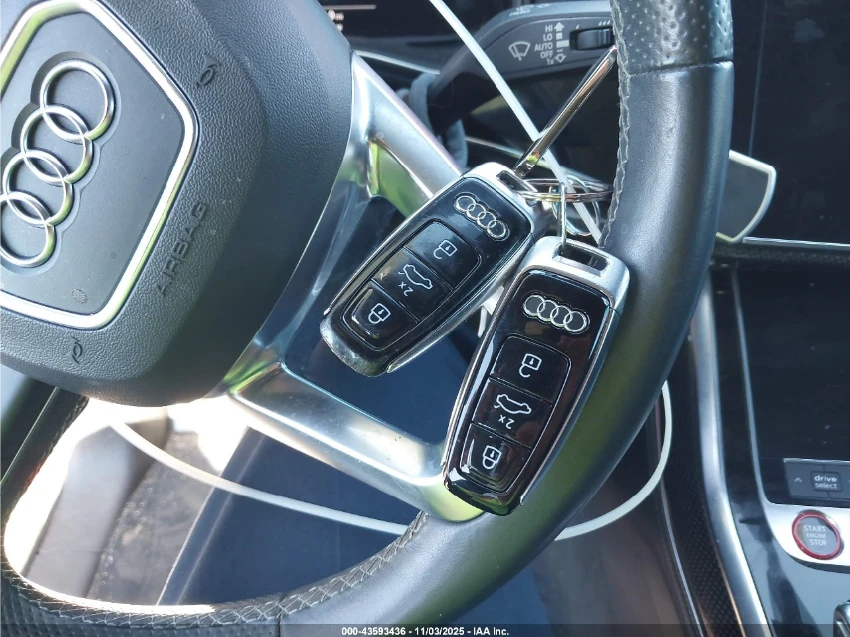 Audi SQ7 PREMIUM PLUS TFSI QUATTRO TIPTRONIC - изображение 9