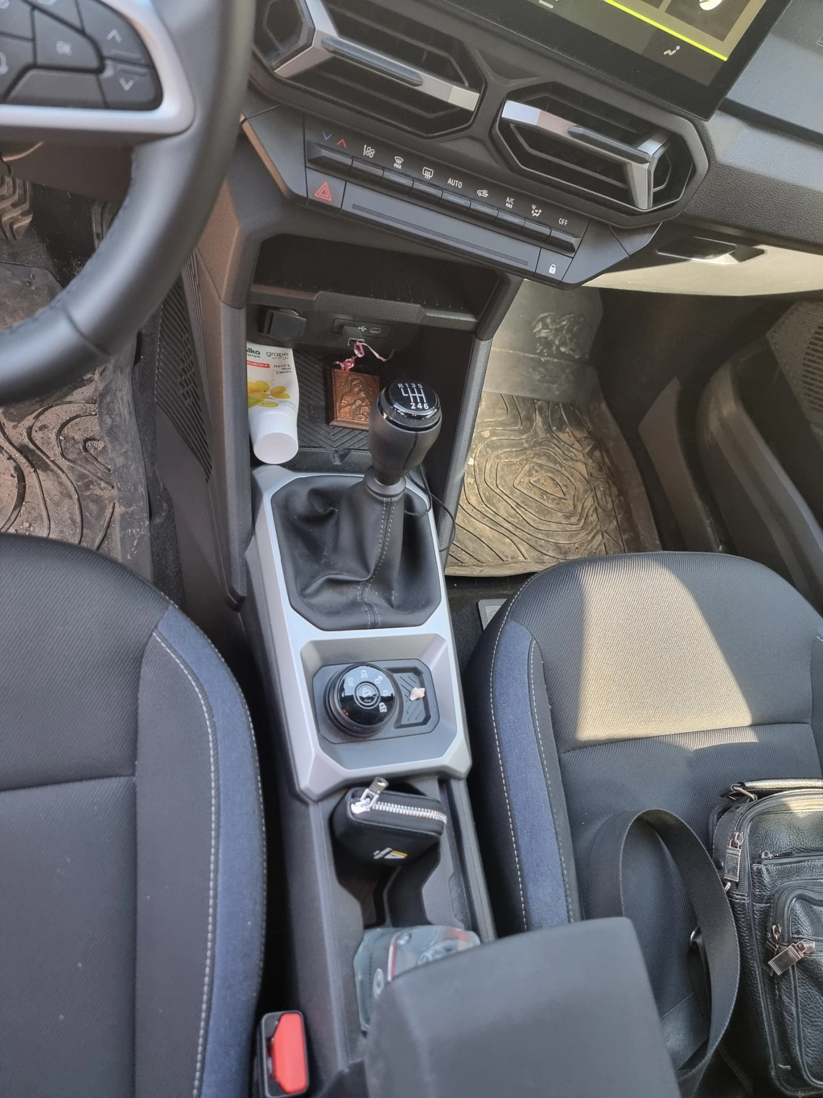 Dacia Duster Journey, снимка 9 - Автомобили и джипове - 53826274