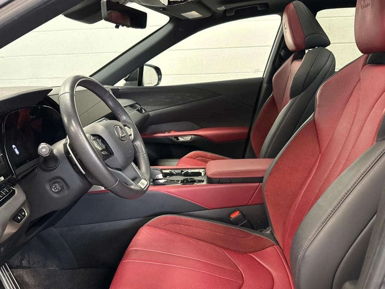 Lexus RX 500h F SPORT ЕДИН СОБСТВЕНИК СЕРВИЗА ИСТОРИЯ, снимка 8 - Автомобили и джипове - 54039446