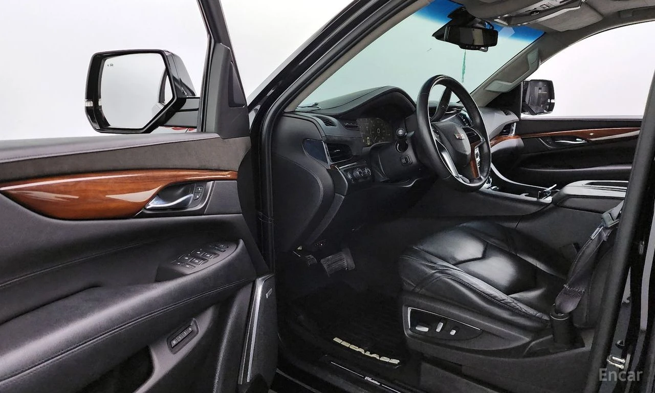 Cadillac Escalade ESV* КОЖА* ОБДУХВАНЕ* ПОДГРЕВ* ДИГИТАЛ* ХЕДЪП, снимка 6 - Автомобили и джипове - 54288593