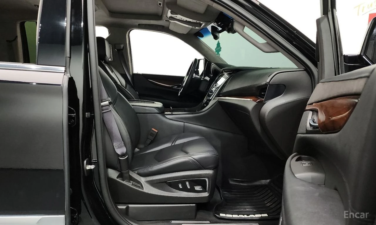 Cadillac Escalade ESV* КОЖА* ОБДУХВАНЕ* ПОДГРЕВ* ДИГИТАЛ* ХЕДЪП, снимка 13 - Автомобили и джипове - 54288593