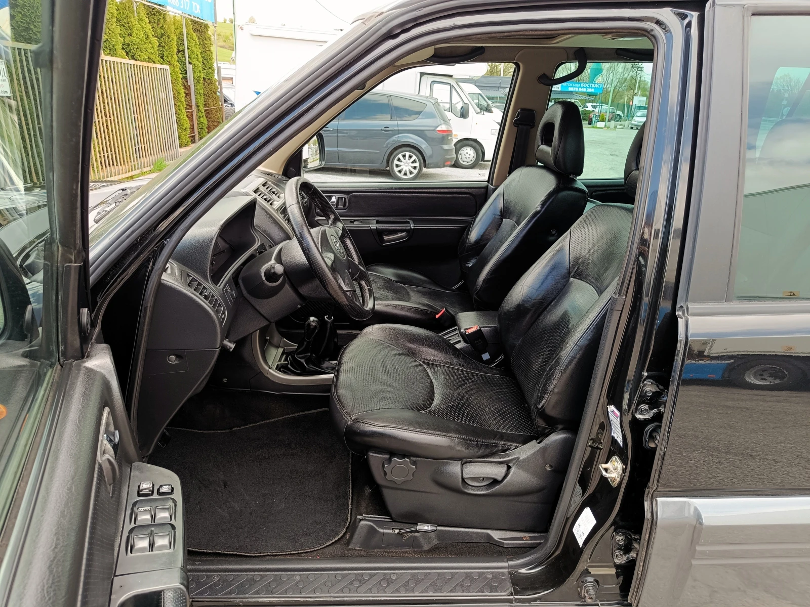 Nissan Terrano 3.0 TDi* 4x4* БАВНИ* НОВ ВНОС* ИТАЛИЯ* , снимка 9 - Автомобили и джипове - 54392974